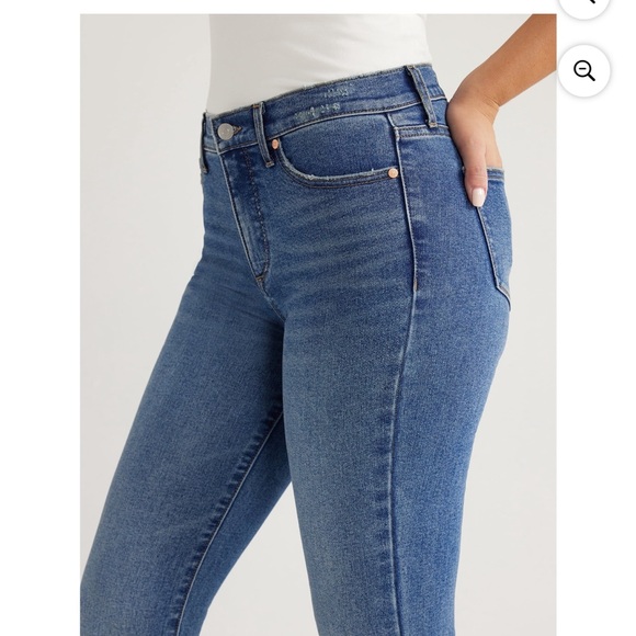 Flare High Rise  Sofía Jeans - Picture 4 of 8